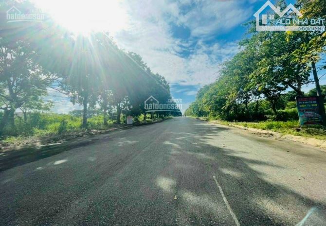 Vướng Nhà trong ngân Hàng ra 1 Lô góc 292m2 giá 13tr/m2Trong Khu HUD & XDHN . SHR - 1