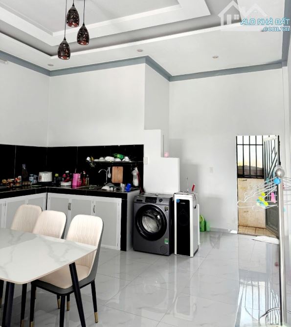 Bán nhà phường 2 Tp Bảo Lộc mới đẹp, 2 tầng 3 phòng ngủ view đẹp - 1