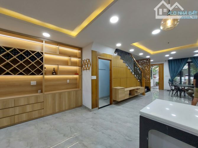 Bự thiệt liền kề EcoXuan Thuận An, 3 tầng, Gia đình cần bán gấp, thổ cư 100% - 1
