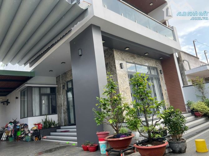 7,8x25 NHÀ ĐẸP 1 LẦU sang trọng gần chợ Xuân Hoà. 9,5 tỷ - 1