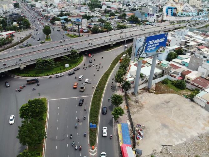 Cho thuê mặt bằng kinh doanh vòng xoay diện tích lớn làm showroom hoặc đa mục đích - 1