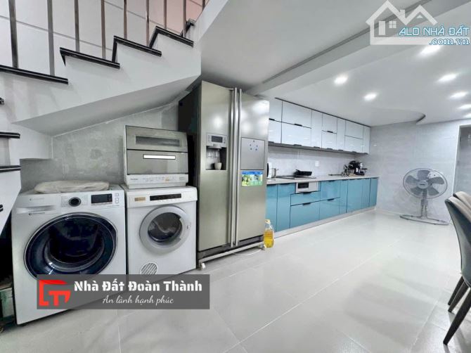 60m2 Nhà 4 tầng mặt phố Kiều Sơn thông Văn Cao - Lê Hồng Phong - 1