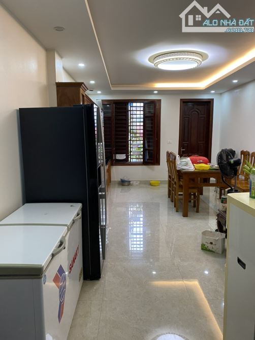 Phân Lô phố Nguyên Hồng, Đống Đa. Ô tô tránh, Kinh Doanh, 51m*7t thang máy, Mt 4,1m, 24 tỷ - 2