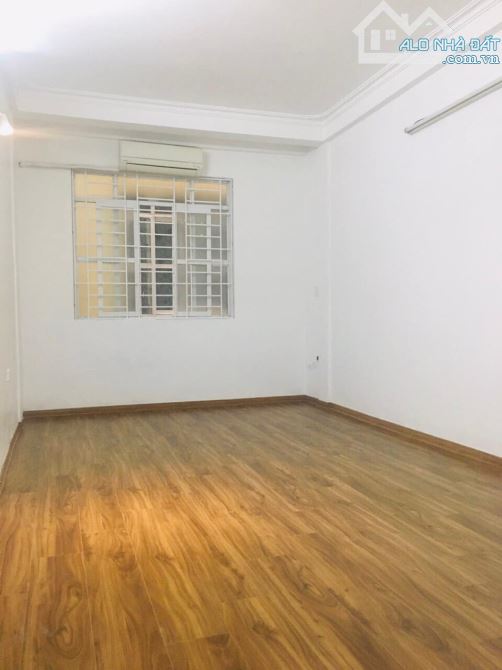 Bán nhà phố Bùi Xương Trạch, Quận Thanh Xuân, Ngõ thông, 60m2 ra ô tô, 30m2 giá 4.68 tỷ - 2