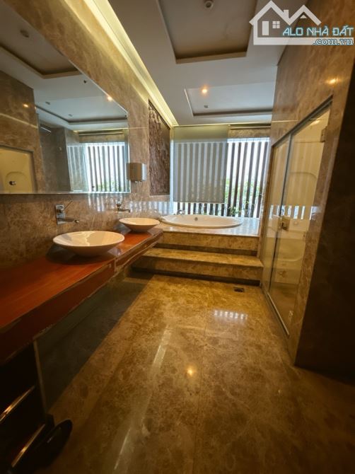 SIÊU VILLA HUỲNH VĂN BÁNH, PHÚ NHUẬN, 165M2 CÓ KẾT CẤU Ở NGAY. GIẢM 2T CHỈ CÒN 43.5T TL - 4