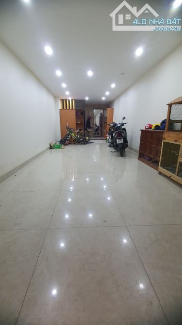 Phân Lô phố Nguyên Hồng, Đống Đa. Ô tô tránh, Kinh Doanh, 51m*7t thang máy, Mt 4,1m, 24 tỷ - 5