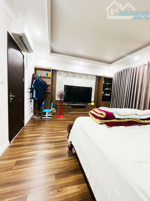Nhà đẹp dân xây phân lô Cái Hòm - Tuyến 2 Lê Hồng Phong. DT 60m2 x 6T Thang Máy - 7