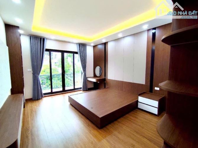 PHÂN LÔ GIẢI PHÓNG - 43M2, 7 TẦNG, MT 4M,  Ô TÔ 7 CHỖ VÀO NHÀ - VIEW SÂN CHƠI - THANG MÁY - 7