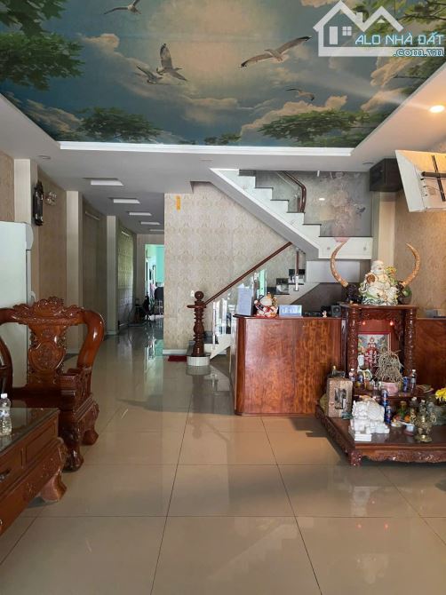 25,5 tỷ - BÁN TOÀ NHÀ 3 lầu 16P khách sạn ,(6x44m) mặt tiền nguyễn duy trinh ,tp. thủ đức - 9