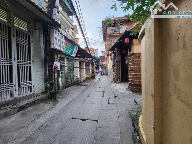 Định Công, diện tích rộng, giá rẻ