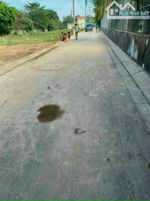 Bán đất đường Long thuận TP thu đức giá rẻ 200m2 sổ riêng - 1