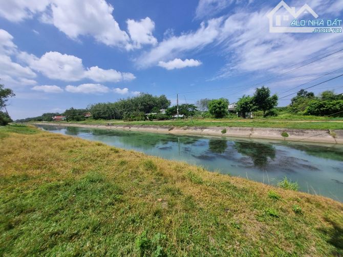 138m2 đường bê tông, view kênh. Gần đường HCM. 495tr - 1