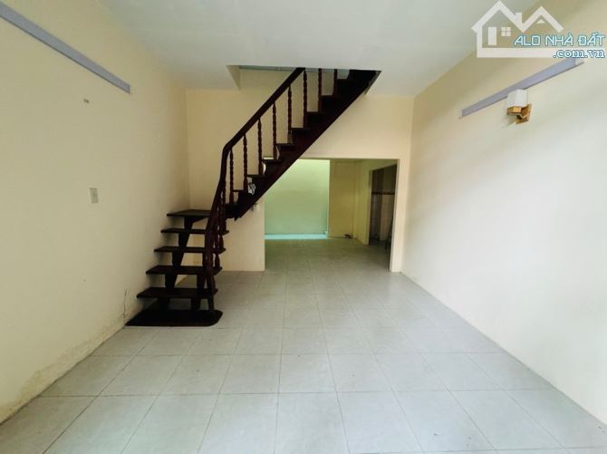 HOÀ HƯNG -P.12 -Q. 10 4 TẦNG- 37M2- CHỈ 4 TỶ 1 - 1