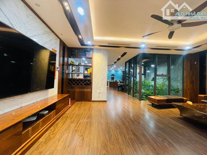 Bán nhà mặt Phố Phú Diễn , 180m2, 3 tầng ,MT 6M,ô tô ,kinh  doanhGiá nhỉnh 37 tỷ - 1