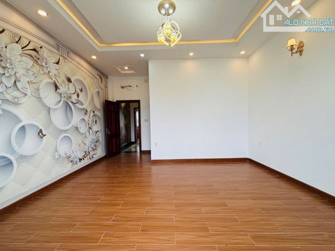 Bán Nhà Trung Chánh - 94M2 ( 5x21) - 4 Tầng Sân Thượng Trước, Sau - HXH. Chỉ Hơn 6 Tỷ. - 13