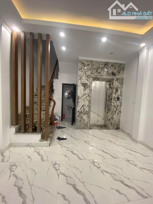 Thuỵ Khuê, Tây Hồ nhà mới đẹp, thang máy, oto, 7tầng, 41m2, giá 15tỷ có thương lượng - 2