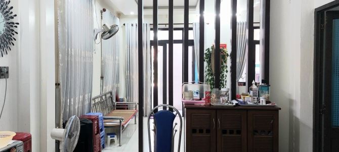 Bán nhà mặt tiền Đoàn Thị Điểm, Hải Châu, DT 120m2, 4 tầng, giá 17,5 tỷ. - 2