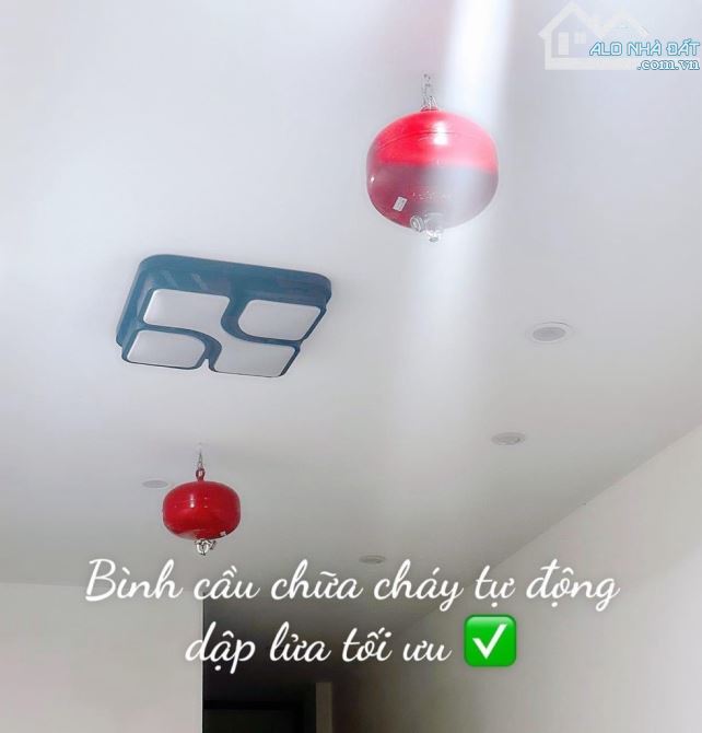 Bán ccmini Nguyễn Hoàng - 12 phòng kk- 7 tầng thang máy-12 tỷ - 3