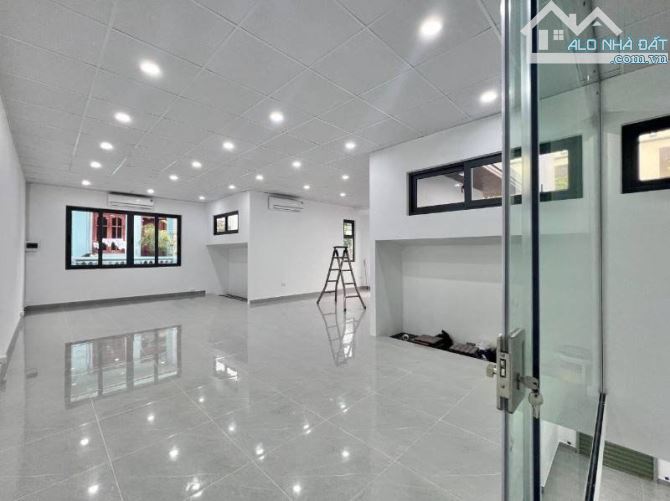 Cho thuê nhà Ô Cách, 180m2, 2 tầng mới, 16tr/t - 4