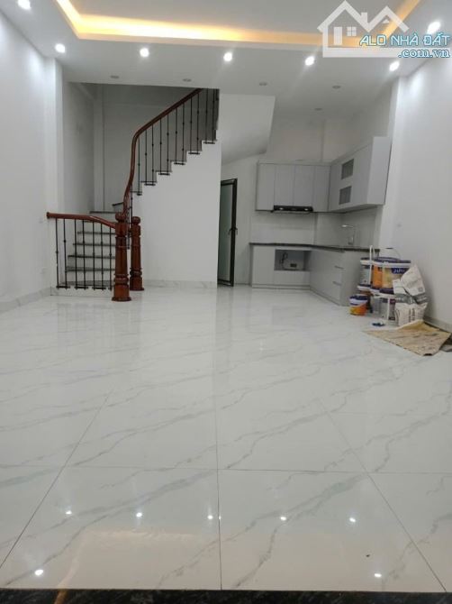 Bán nhà mới, đẹp Vĩnh Ninh, 48m2, 5 tầng, ô tô vào, KD tốt, 5.75 tỷ - 4