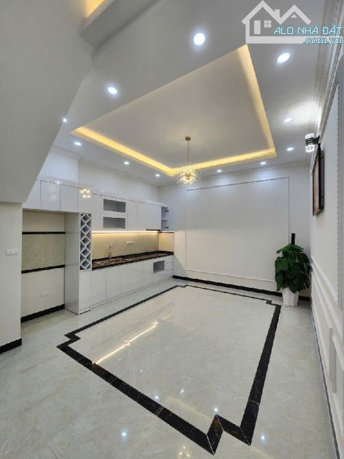 Siêu phẩm Nguyễn Lương Bằng, 61m2 x 4 tầng, mặt tiền 4,7m, ngõ thông, chào 11,2 tỷ - 4
