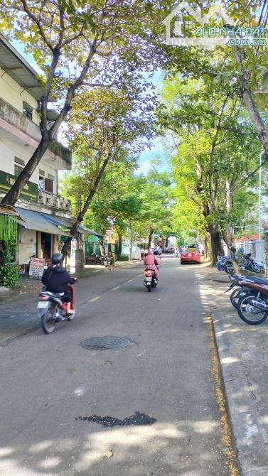 MẶT TIỀN NGUYỄN KHUYẾN, PHƯỜNG PHÚ NHUẬN ĐANG CHO THUÊ ỔN ĐỊNH 🏘️🏘️ - - 4