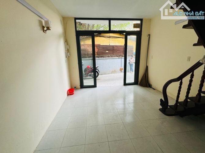 HOÀ HƯNG -P.12 -Q. 10 4 TẦNG- 37M2- CHỈ 4 TỶ 1 - 4