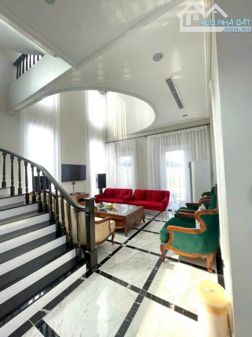Bán Biệt Thự siêu vip 12x20m. Trệt+ 2 lầu. st. đường Nguyễn Hoàng, giảm 5 tỷ còn 39 tỷ - 7