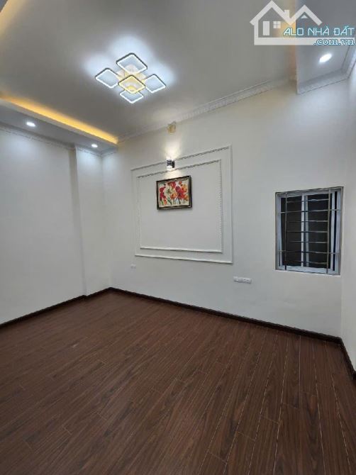 Siêu phẩm Nguyễn Lương Bằng, 61m2 x 4 tầng, mặt tiền 4,7m, ngõ thông, chào 11,2 tỷ - 7