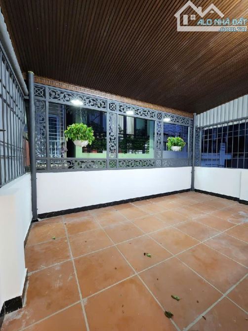 Siêu phẩm Nguyễn Lương Bằng, 61m2 x 4 tầng, mặt tiền 4,7m, ngõ thông, chào 11,2 tỷ - 9