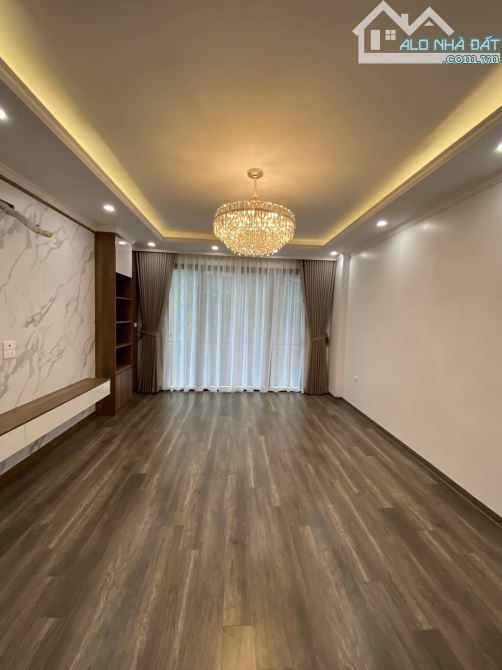 NHÀ THỤY KHUÊ CẠNH HỒ TÂY 45M2 6 TẦNG THANG MÁY, OTO VÀO NHÀ NGÕ THÔNG KINH DOANH, 14 TỶ - 9