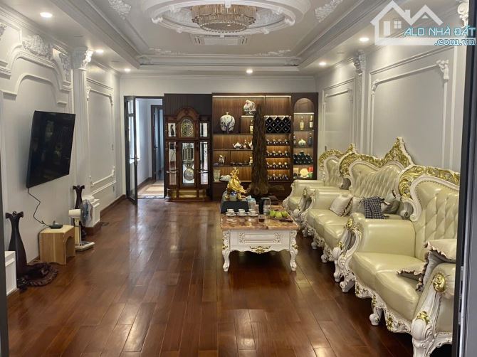 Bán 2 lô đất DT 288 M có nhà 3 Tầng mặt đường Ngô Gia Tự Hải An