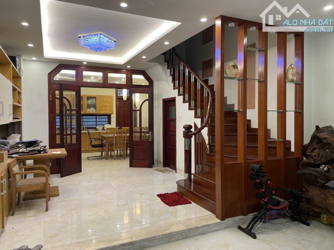 Cho thuê nhà Kim Mã – Ba Đình DT 55m x 5 tầng đủ đồ đẹp ngất ngây, giá thuê 15tr