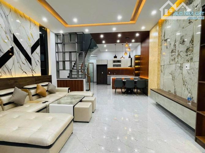 🧨🧨NHÀ 3 TẦNG HOÀ XUÂN-ĐƯỜNG 7M5- PHẠM XUÂN ẨN. 💸💸 🪷🪷MÔ TẢ:  - Nhà mặt tiền