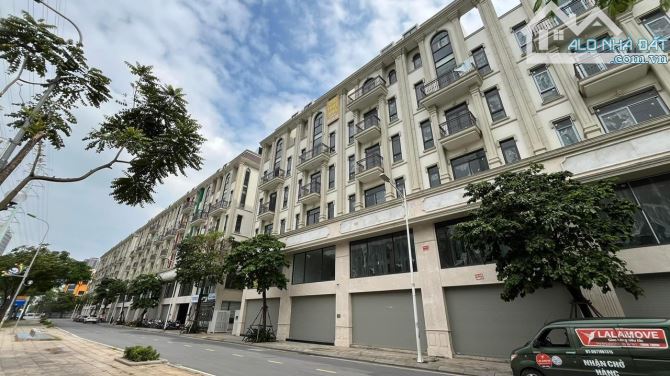 Bán Liền Kề Him Lam Vạn Phúc, Hà Đông - 95m2, 7 Tầng, Giá 27 Tỷ - Siêu Phẩm Kinh Doanh