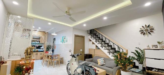 🏡  Nhà mới xây thiết kế hiện đại .Full nội thất kiệt ba đình Hải châu đà nẵng