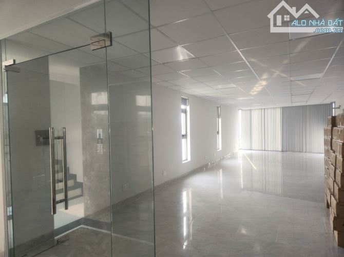 Cho Thuê Văn Phòng Đường Hà Huy Giáp, Quận 12. DT 100m2 - 15 triệu/ tháng đã phí quản lí