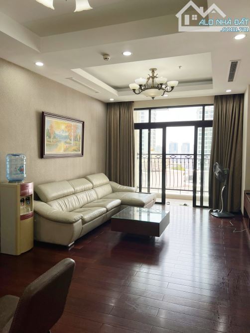 Cho thuê chung cư Royal city 90m2 2pn full đồ