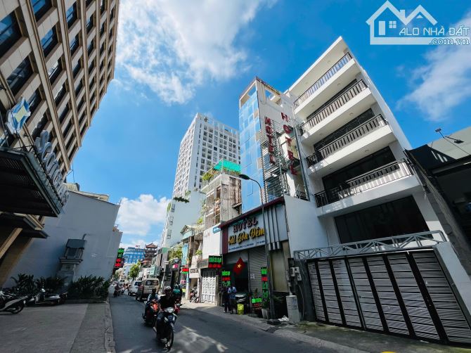 Bán MT Lê Thị Riêng, P.Bến Thành, Quận 1, DT: 4.8x20, 5 tầng, giá 43 tỷ