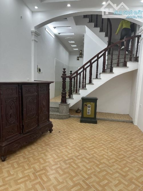 Bán nhà Đông Ngạc, 65m2x4T, 5 tỷ, lô góc, ô tô tránh, nhà đẹp, ngõ thông