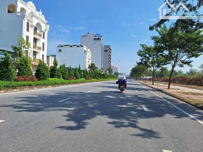 🆘🆘🆘Chợ gỗ chắc diện tích 85 m mặt tiền 5 m giá 2.8 tỷ Đất phân lô  3 ô tô - 1