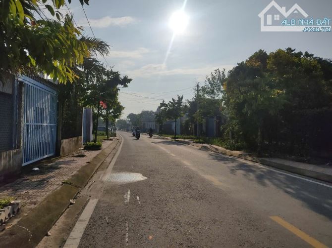 Nhà XƯỞNG HÓC MÔN - DT: 610m2 - MT xe  CONTAINER  - gần Vành Đai 3 - Nhú 10 Tỷ - 1