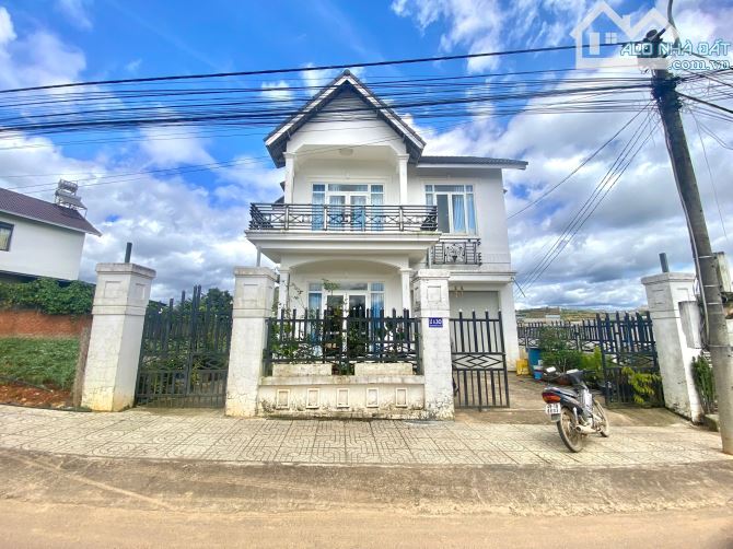 Bán Villa Mặt Tiền (317m2 Ngang 11m Nở Hậu 12m) Đường Ô Tô Né Nhau, Vị Trí Đầy Đủ Tiện ích - 1