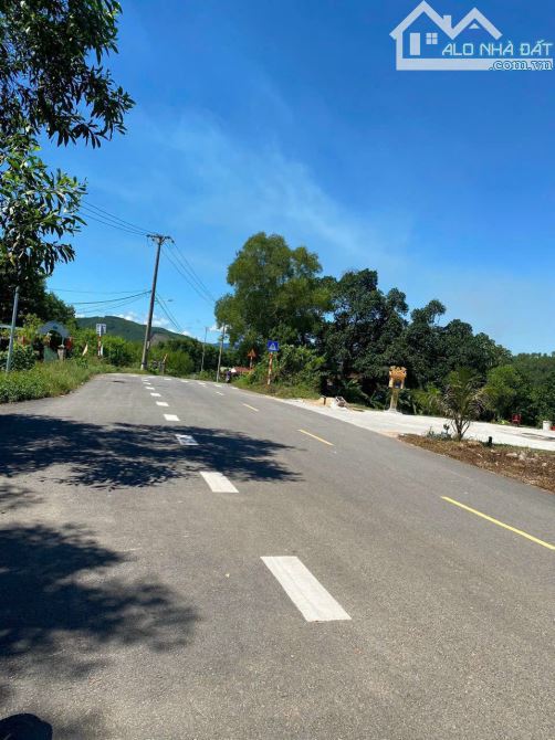 ĐẤT NỀN MẶT TIỀN ĐƯỜNG LỘ 19.5M ĐỐI DIỆN TRƯỜNG HỌC GIÁ CHỈ 2TR7/M2 NGANG 7.5M - 1