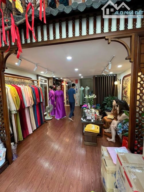 ⚜️ Mặt Phố Nguyễn Đình Chiểu, 42M2 7T Thang Máy, MT 4.1M, View CV Thống Nhất, Chỉ 33.5 Tỷ - 1