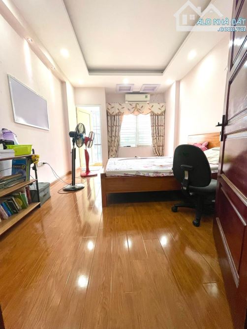 Bán nhà đệp ở luôn Vũ Tông Phan Thanh Xuân. DT46m, 5 tầng, MT4m Giá 13 tỷ - 2