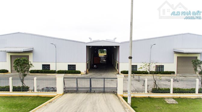 cần chuyển nhượng 5000m2 đất gắn liền tài sản có kho 2000m2 - 2