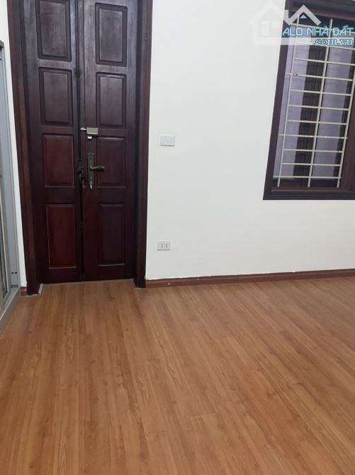 Cho thuê nhà LK KĐT Mới Dịch Vọng-CG,DT90M2,5 tầng,mt 6m,nhà rất mới,Gía 35tr/th - 2