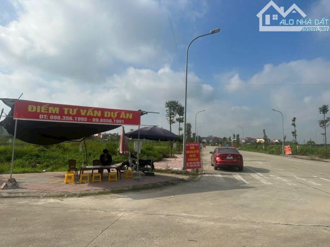 🆘🆘🆘Chợ gỗ chắc diện tích 85 m mặt tiền 5 m giá 2.8 tỷ Đất phân lô  3 ô tô - 3