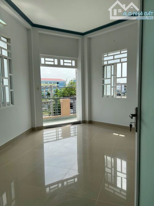 Lô góc 2 Mặt tiền P16 Q8, ngang 10m 3 tầng view sông thoáng, kd cực tốt, giá nhỉnh 6 tỷ TL - 3